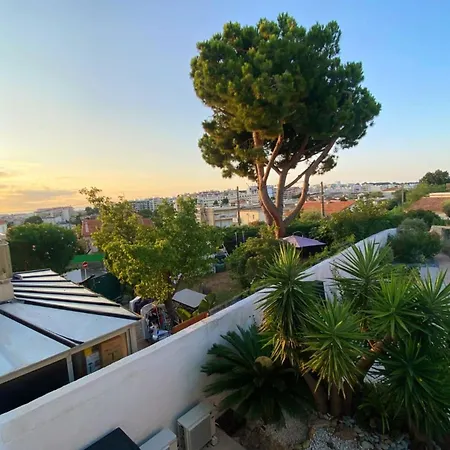 Apartment Sleeps 2 *