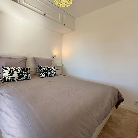 Les Pins 2 Personnes Appartement *